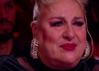 La France a un Incroyable Talent : la coiffure de Marianne James vivement critiquée par les internautes (ZAPTV) 3 La France a un Incroyable Talent : la coiffure de Marianne James vivement critiquée par les internautes (ZAPTV) La France a un Incroyable Talent : la coiffure de Marianne James vivement critiquée par les internautes (ZAPTV)