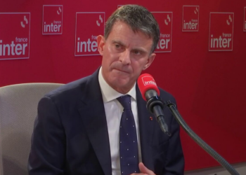 "Vous êtes pire qu'un étron" : Manuel Valls se fait insulter en direct par un auditeur de France Inter (ZAPTV) 14 "Vous êtes pire qu'un étron" : Manuel Valls se fait insulter en direct par un auditeur de France Inter (ZAPTV) « Vous êtes pire qu’un étron » : Manuel Valls se fait insulter en direct par un auditeur de France Inter (ZAPTV)