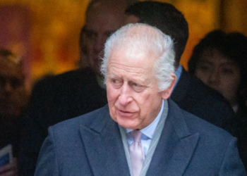 Charles III : ce jour où sa soeur la princesse Anne lui a fait un cadeau au goût très douteux pour Noël 13 Charles III : ce jour où sa soeur la princesse Anne lui a fait un cadeau au goût très douteux pour Noël Charles III : ce jour où sa soeur la princesse Anne lui a fait un cadeau au goût très douteux pour Noël