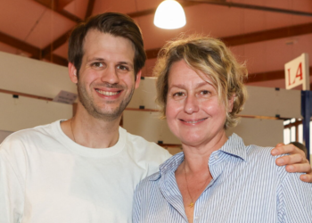 "Ce soir, il va nous manquer" : Luana Belmondo, bien entourée pour Noël, regrette l'absence de cet être cher... 1 "Ce soir, il va nous manquer" : Luana Belmondo, bien entourée pour Noël, regrette l'absence de cet être cher... « Ce soir, il va nous manquer » : Luana Belmondo, bien entourée pour Noël, regrette l’absence de cet être cher…