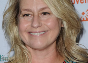 Luana Belmondo comblée par son Noël avec ses fils et Vahé… mais elle n’oublie pas Jean-Paul, “tu vas nous manquer…” 2 Luana Belmondo comblée par son Noël avec ses fils et Vahé… mais elle n’oublie pas Jean-Paul, “tu vas nous manquer…” Luana Belmondo comblée par son Noël avec ses fils et Vahé… mais elle n’oublie pas Jean-Paul, “tu vas nous manquer…”