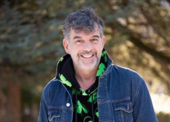 Stéphane Plaza sort exceptionnellement du silence : "Grâce à vous, je suis encore debout" 7 Stéphane Plaza sort exceptionnellement du silence : "Grâce à vous, je suis encore debout" Stéphane Plaza sort exceptionnellement du silence : « Grâce à vous, je suis encore debout »