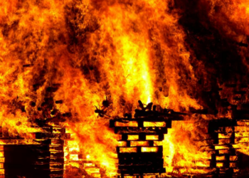 Incendie en Dordogne : un enfant de huit ans sauve sa famille en pleine nuit 3 Incendie en Dordogne : un enfant de huit ans sauve sa famille en pleine nuit Incendie en Dordogne : un enfant de huit ans sauve sa famille en pleine nuit