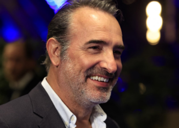 Jean Dujardin : Voici Gaëlle Demars, la mère de ses fils, figure importante d'une ville élue la plus agréable de France 5 Jean Dujardin : Voici Gaëlle Demars, la mère de ses fils, figure importante d'une ville élue la plus agréable de France Jean Dujardin : Voici Gaëlle Demars, la mère de ses fils, figure importante d’une ville élue la plus agréable de France