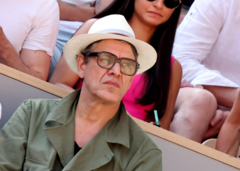 Marc Lavoine : "Ridicules", le chanteur sort la sulfateuse contre un événement incontournable 6 Marc Lavoine : "Ridicules", le chanteur sort la sulfateuse contre un événement incontournable Marc Lavoine : « Ridicules », le chanteur sort la sulfateuse contre un événement incontournable