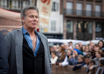 Franck Dubosc : "Je l'ai fait ch***", il dit tout sur sa relation avec Benoît Poelvoorde 4 Franck Dubosc : "Je l'ai fait ch***", il dit tout sur sa relation avec Benoît Poelvoorde Franck Dubosc : « Je l’ai fait ch*** », il dit tout sur sa relation avec Benoît Poelvoorde