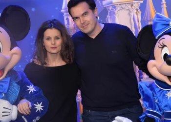 "Beaucoup de choses ne sont pas faites pour moi" : Maxime Chattam s'exprime sur une partie de sa vie avec Faustine Bollaert 18 "Beaucoup de choses ne sont pas faites pour moi" : Maxime Chattam s'exprime sur une partie de sa vie avec Faustine Bollaert « Beaucoup de choses ne sont pas faites pour moi » : Maxime Chattam s’exprime sur une partie de sa vie avec Faustine Bollaert