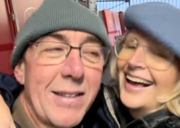 Mickaël (L'amour est dans le pré) et Nadia bientôt mariés : immersion dans leur quotidien à la ferme 9 Mickaël (L'amour est dans le pré) et Nadia bientôt mariés : immersion dans leur quotidien à la ferme Mickaël (L’amour est dans le pré) et Nadia bientôt mariés : immersion dans leur quotidien à la ferme