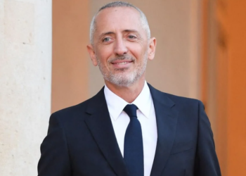 « J’ai commencé les démarches… » : Gad Elmaleh livre un détail sur son identité que beaucoup ignorent sûrement