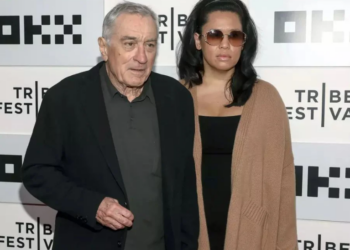 « Je donne le biberon » : à 81 ans, Robert De Niro se confie sur sa vie de papa mouvementée 4 « Je donne le biberon » : à 81 ans, Robert De Niro se confie sur sa vie de papa mouvementée « Je donne le biberon » : à 81 ans, Robert De Niro se confie sur sa vie de papa mouvementée