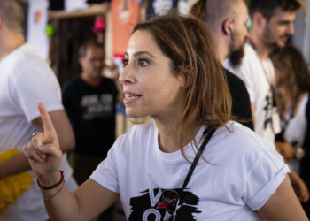 Léa Salamé : “pas sympa”, “très désagréable”… une autre star de la télé règle ses comptes en direct