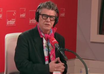 Léa Salamé pose une question simplissime à Marc Lavoine, il se noie dans un verre d’eau 13 Léa Salamé pose une question simplissime à Marc Lavoine, il se noie dans un verre d’eau Léa Salamé pose une question simplissime à Marc Lavoine, il se noie dans un verre d’eau