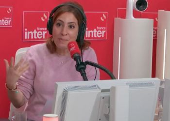 "Vous vous embrassez tout le temps, je trouve ça..." : Léa Salamé dit tout haut ce qu’elle pense du couple Lavoine/Karembeu en plein direct 15 "Vous vous embrassez tout le temps, je trouve ça..." : Léa Salamé dit tout haut ce qu’elle pense du couple Lavoine/Karembeu en plein direct « Vous vous embrassez tout le temps, je trouve ça… » : Léa Salamé dit tout haut ce qu’elle pense du couple Lavoine/Karembeu en plein direct