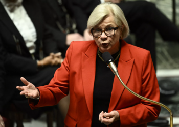 Le gouvernement remet sur la table l'idée de travailler 7h de plus par an gratuitement 8 Le gouvernement remet sur la table l'idée de travailler 7h de plus par an gratuitement Le gouvernement remet sur la table l’idée de travailler 7h de plus par an gratuitement