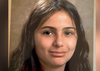 Drame familiale : Une mère jugée pour avoir laissé sa fille de 13 ans sans nourritures jusqu'à... 16 Drame familiale : Une mère jugée pour avoir laissé sa fille de 13 ans sans nourritures jusqu'à... Drame familiale : Une mère jugée pour avoir laissé sa fille de 13 ans sans nourritures jusqu’à…