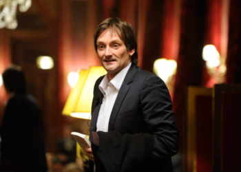 Les Enfoirés 2025 : pourquoi Pierre Palmade était-il présent sur scène malgré son incarcération ?