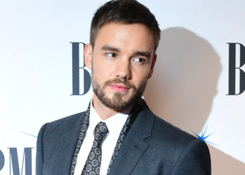 Mort de Liam Payne : cette somme colossale récoltée par la famille du chanteur après son enterrement 7 Mort de Liam Payne : cette somme colossale récoltée par la famille du chanteur après son enterrement Mort de Liam Payne : cette somme colossale récoltée par la famille du chanteur après son enterrement
