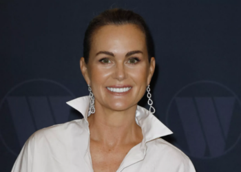 Laeticia Hallyday : où vit-elle depuis que sa maison de Los Angeles a été détruite par les incendies ? 4 Laeticia Hallyday : où vit-elle depuis que sa maison de Los Angeles a été détruite par les incendies ? Laeticia Hallyday : où vit-elle depuis que sa maison de Los Angeles a été détruite par les incendies ?