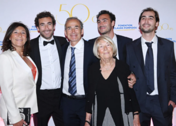 L’Agence : combien touchent les membres de la famille Kretz à chaque bien vendu ? 10 L’Agence : combien touchent les membres de la famille Kretz à chaque bien vendu ? L’Agence : combien touchent les membres de la famille Kretz à chaque bien vendu ?