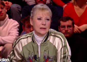 "On m'a arrêtée" : les étonnantes confidences de Dorothée sur la fin de sa carrière à la télévision 6 "On m'a arrêtée" : les étonnantes confidences de Dorothée sur la fin de sa carrière à la télévision « On m’a arrêtée » : les étonnantes confidences de Dorothée sur la fin de sa carrière à la télévision