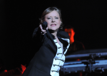 Dorothée a-t-elle des enfants ? 18 Dorothée a-t-elle des enfants ? Dorothée a-t-elle des enfants ?