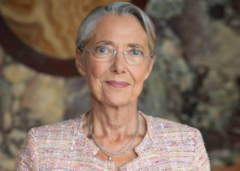 Des vacances d'été raccourcies en 2026 ? Elisabeth Borne rouvre le débat 7 Des vacances d'été raccourcies en 2026 ? Elisabeth Borne rouvre le débat Des vacances d’été raccourcies en 2026 ? Elisabeth Borne rouvre le débat