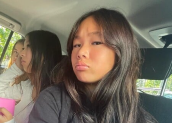 « On dirait des actrices de films pour adultes » : les photos à la plage de Jade et Joy Hallyday violemment critiquées, nouvelles attaques sexistes