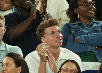 Changement de vie pour Léon Marchand : le champion olympique part vivre à plus de 14 000 km de la France !