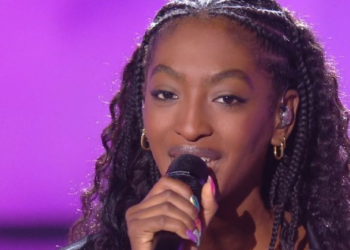 Ebony transformée : la finaliste de la Star Academy 2024 s'offre du changement... 8 Ebony transformée : la finaliste de la Star Academy 2024 s'offre du changement... Ebony transformée : la finaliste de la Star Academy 2024 s’offre du changement…