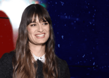 “C’est Françoise Hardy qui…” : Clara Luciani lâche une confidence totalement inattendue sur la regrettée chanteuse 3 “C’est Françoise Hardy qui…” : Clara Luciani lâche une confidence totalement inattendue sur la regrettée chanteuse “C’est Françoise Hardy qui…” : Clara Luciani lâche une confidence totalement inattendue sur la regrettée chanteuse