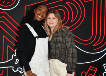 Ebony transformée : la finaliste de la Star Academy 2024 dévoile sa nouvelle coupe de cheveux sur Instagram 2 Ebony transformée : la finaliste de la Star Academy 2024 dévoile sa nouvelle coupe de cheveux sur Instagram Ebony transformée : la finaliste de la Star Academy 2024 dévoile sa nouvelle coupe de cheveux sur Instagram