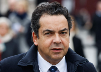 « Quand on vous balance ça… »: Le comportement de Patrick Cohen chez France Inter décrié, le présentateur brise le silence