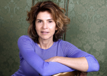 Anne Nivat sculpturale en bikini : à 55 ans, la femme de Jean-Jacques Bourdin impressionne !