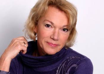 Brigitte Lahaie : sa rencontre gênante avec François Bayrou, "sous la table…" 16 Brigitte Lahaie : sa rencontre gênante avec François Bayrou, "sous la table…" Brigitte Lahaie : sa rencontre gênante avec François Bayrou, « sous la table… »