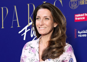 Anne-Claire Coudray : voici son salaire en tant que présentatrice du JT de TF1 13 Anne-Claire Coudray : voici son salaire en tant que présentatrice du JT de TF1 Anne-Claire Coudray : voici son salaire en tant que présentatrice du JT de TF1