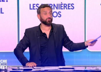 Cyril Hanouna : coup de théâtre ou bluff ? L’animateur voit très grand pour 2027 mais… “C’est un ourson” 17 Cyril Hanouna : coup de théâtre ou bluff ? L’animateur voit très grand pour 2027 mais… “C’est un ourson” Cyril Hanouna : coup de théâtre ou bluff ? L’animateur voit très grand pour 2027 mais… “C’est un ourson”
