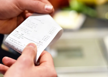 Découvrez pourquoi il est essentiel de toujours prendre votre ticket de caisse au supermarché 11 Découvrez pourquoi il est essentiel de toujours prendre votre ticket de caisse au supermarché Découvrez pourquoi il est essentiel de toujours prendre votre ticket de caisse au supermarché