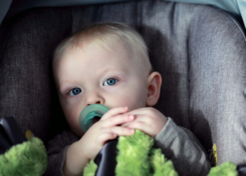 « J’ai surpris mon mari en train de me tromper dans notre voiture avec notre bébé à l’arrière »