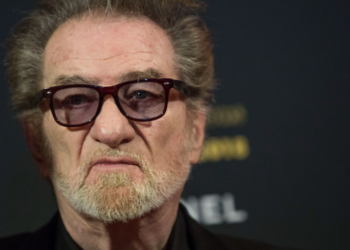 « Le pognon, ça ne reste pas ! » : Eddy Mitchell cash sur ces “conneries” qui lui ont coûté cher