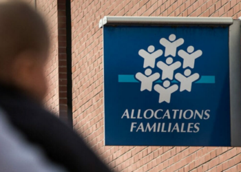 Sondage : 77% des Français sont favorables à la suppression des allocations familiales pour les parents de mineurs délinquants 12 Sondage : 77% des Français sont favorables à la suppression des allocations familiales pour les parents de mineurs délinquants Sondage : 77% des Français sont favorables à la suppression des allocations familiales pour les parents de mineurs délinquants