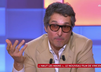 "Comme une merde…" : les confidences tragicomiques de Vincent Elbaz sur ses quatre enfants 15 "Comme une merde…" : les confidences tragicomiques de Vincent Elbaz sur ses quatre enfants « Comme une merde… » : les confidences tragicomiques de Vincent Elbaz sur ses quatre enfants