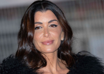 Comment la chanteuse Jenifer a maigri ? Vous vous posez la question, on a la réponse ! 4 Comment la chanteuse Jenifer a maigri ? Vous vous posez la question, on a la réponse ! Comment la chanteuse Jenifer a maigri ? Vous vous posez la question, on a la réponse !