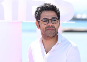 "Il me vénère !" : Jamel Debbouze monte dans les tours chez Léa Salamé sitôt le nom de cette célébrité prononcé 10 "Il me vénère !" : Jamel Debbouze monte dans les tours chez Léa Salamé sitôt le nom de cette célébrité prononcé « Il me vénère ! » : Jamel Debbouze monte dans les tours chez Léa Salamé sitôt le nom de cette célébrité prononcé