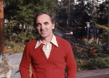 Charles Aznavour : à quoi ressemblait son superbe chalet suisse, près de son ami Gilbert Bécaud ? 9 Charles Aznavour : à quoi ressemblait son superbe chalet suisse, près de son ami Gilbert Bécaud ? Charles Aznavour : à quoi ressemblait son superbe chalet suisse, près de son ami Gilbert Bécaud ?