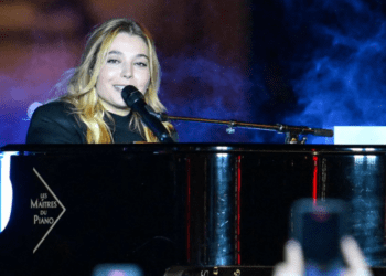 « Depuis, je chante plus fort » : Santa évoque avec émotion le décès de ses parents