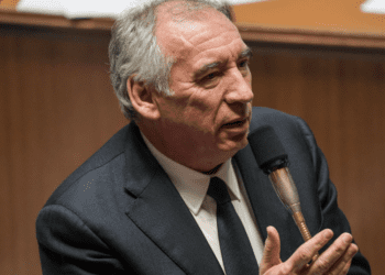 “On se fout de la gueule du monde !” : Jean-Michel Aphatie furieux contre François Bayrou, il sort de ses gonds