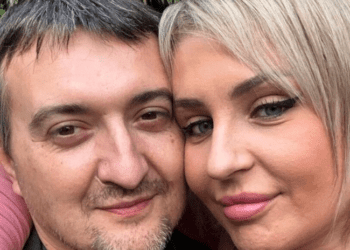 "Alors là c'est vraiment culotté" : Amandine et Alexandre Pellissard ouvrent une cagnotte en ligne pour partir en Espagne, les internautes sont furieux 10 "Alors là c'est vraiment culotté" : Amandine et Alexandre Pellissard ouvrent une cagnotte en ligne pour partir en Espagne, les internautes sont furieux « Alors là c’est vraiment culotté » : Amandine et Alexandre Pellissard ouvrent une cagnotte en ligne pour partir en Espagne, les internautes sont furieux