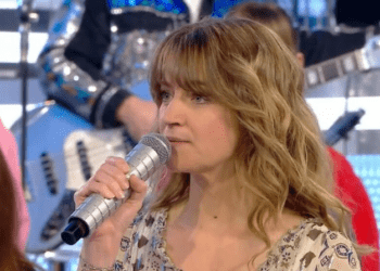 N'oubliez pas les paroles : Nagui choqué par une révélation faite par la maestro Nelly en pleine émission (ZAPTV) 5 N'oubliez pas les paroles : Nagui choqué par une révélation faite par la maestro Nelly en pleine émission (ZAPTV) N’oubliez pas les paroles : Nagui choqué par une révélation faite par la maestro Nelly en pleine émission (ZAPTV)