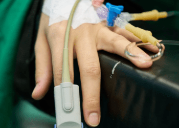 Brûlures, douleurs, confusion… Cette touriste a mangé à Hawaï un ver qui s’est déplacé dans son cerveau 1 Brûlures, douleurs, confusion… Cette touriste a mangé à Hawaï un ver qui s’est déplacé dans son cerveau Brûlures, douleurs, confusion… Cette touriste a mangé à Hawaï un ver qui s’est déplacé dans son cerveau