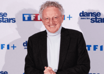 “C’est une torture” : Nelson Monfort face à de grosses difficultés dans Danse avec les stars, il lâche tout 11 “C’est une torture” : Nelson Monfort face à de grosses difficultés dans Danse avec les stars, il lâche tout “C’est une torture” : Nelson Monfort face à de grosses difficultés dans Danse avec les stars, il lâche tout